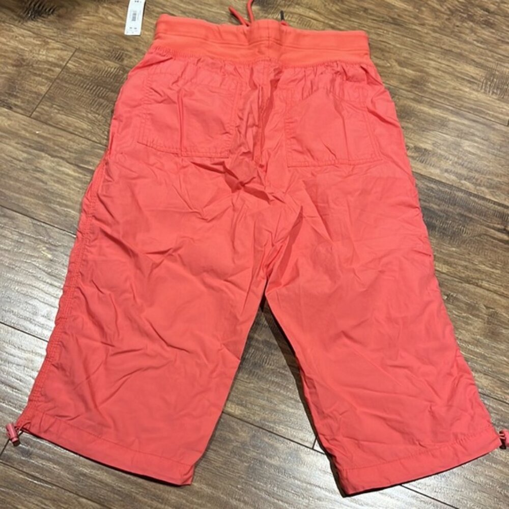 Bright coral pink wide leg capris by Joe Fresh - Picture 7 of 10